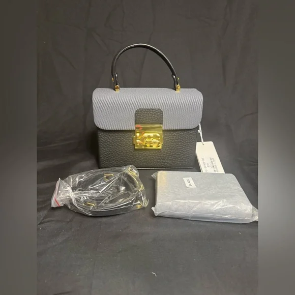 Elegant Gray and Black Handbag - Picture 3 of 6